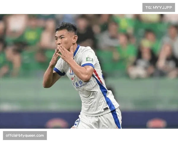 于汉超正式退役,38岁老将结束职业生涯告别上海申花 于汉超正式退役,38岁老将结束职业生涯告别上海申花